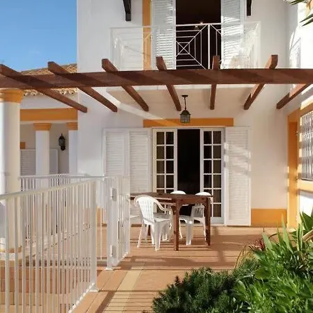 Holiday home Juniper Fenced Pool Spacious House