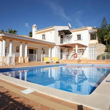 Holiday home Juniper Fenced Pool Spacious House