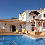 Juniper Fenced Pool Spacious House فيلة *