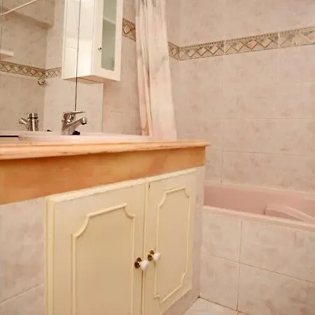 Juniper Fenced Pool Spacious House