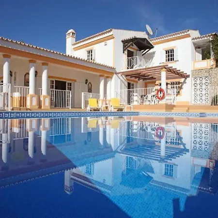 Juniper Fenced Pool Spacious House Vakantiehuis