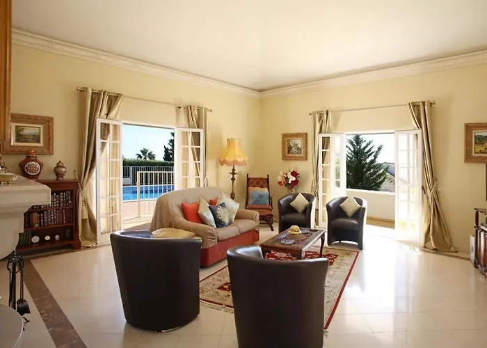 Villa Juniper Fenced Pool Spacious House Albufeira