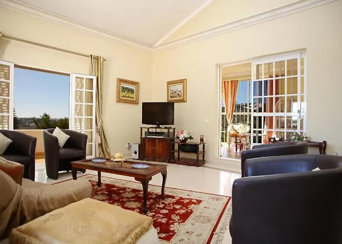 Juniper Fenced Pool Spacious House Villa