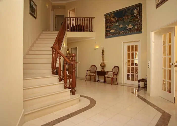 Villa Juniper Fenced Pool Spacious House Albufeira